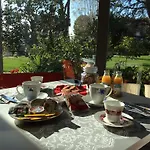 ベッド・アンド・ブレックファスト La Veranda Sul Giardino