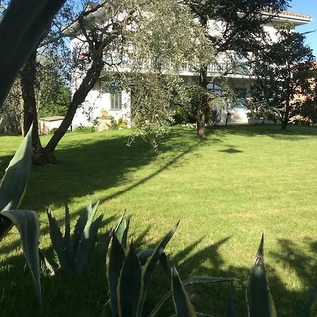Bed & Breakfast La Veranda Sul Giardino 3*